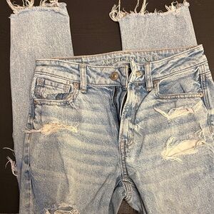 American Eagle Denim Mom Jeans - Light Blue